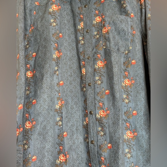 NWOT LEGACY FALLS For Her Blue Floral Button-Down Shirt - Picture 3 of 9